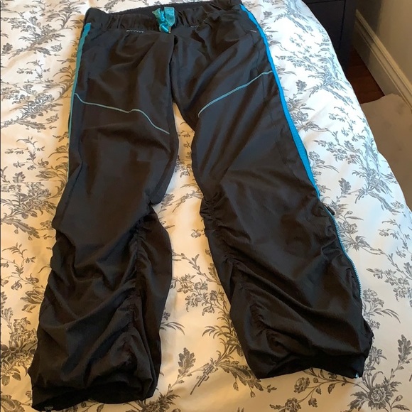SOLD - Retro lulu cold weather running pants - Picture 3 of 9